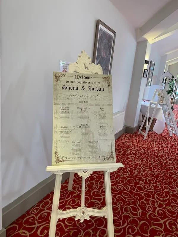 Cream Shabby Chic Wedding Easel 163cm Tall