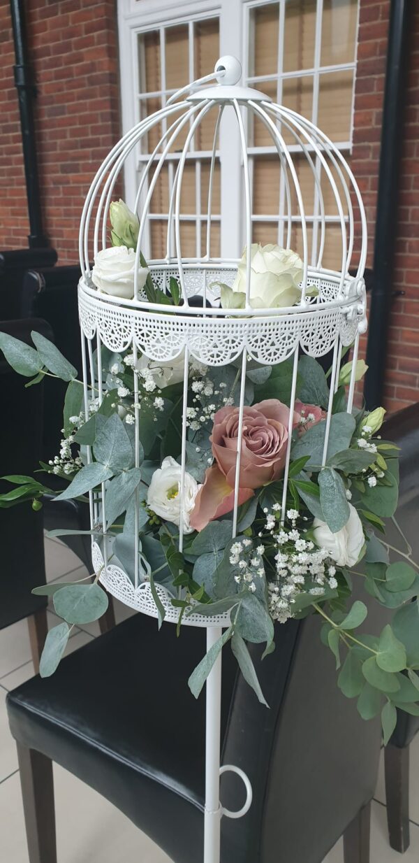 Birdcage On a Pedestal For Hire - Image 7