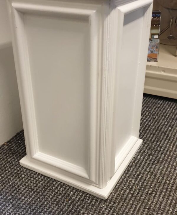 White Contemporary Pedestal hire